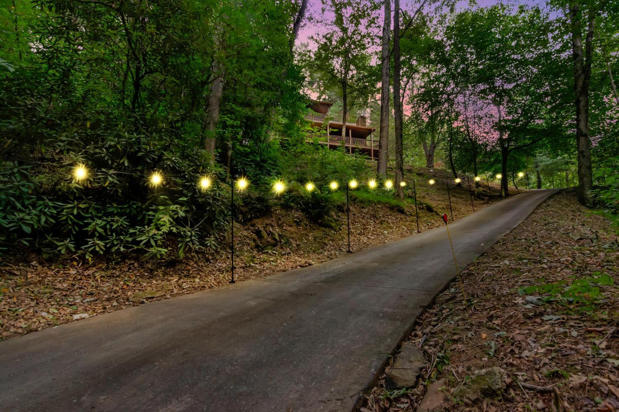 Amazing Creek View Cabin W/ Hot Tub, Firepit & Pool Table Ellijay Exterior photo